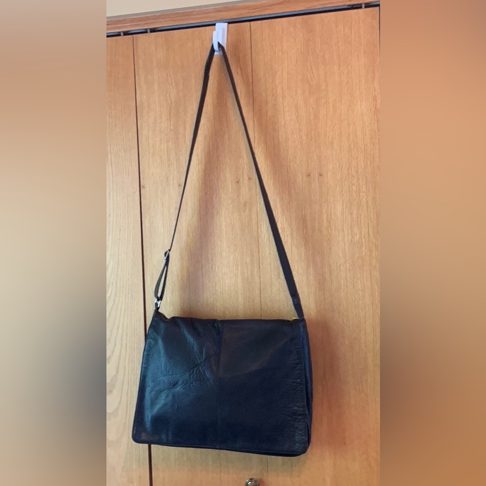Osgoode Marley luxe black leather unisex flap messenger bag crossbody organizer